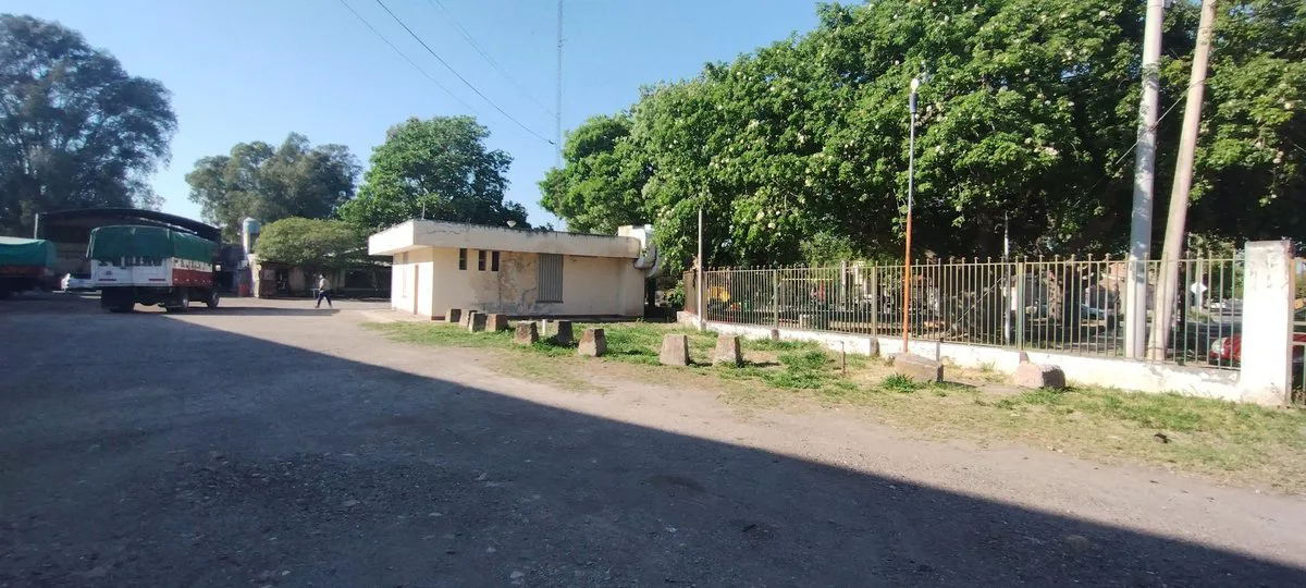 VENTA GALPONES EN AV. BELGRANO NORTE foto 4