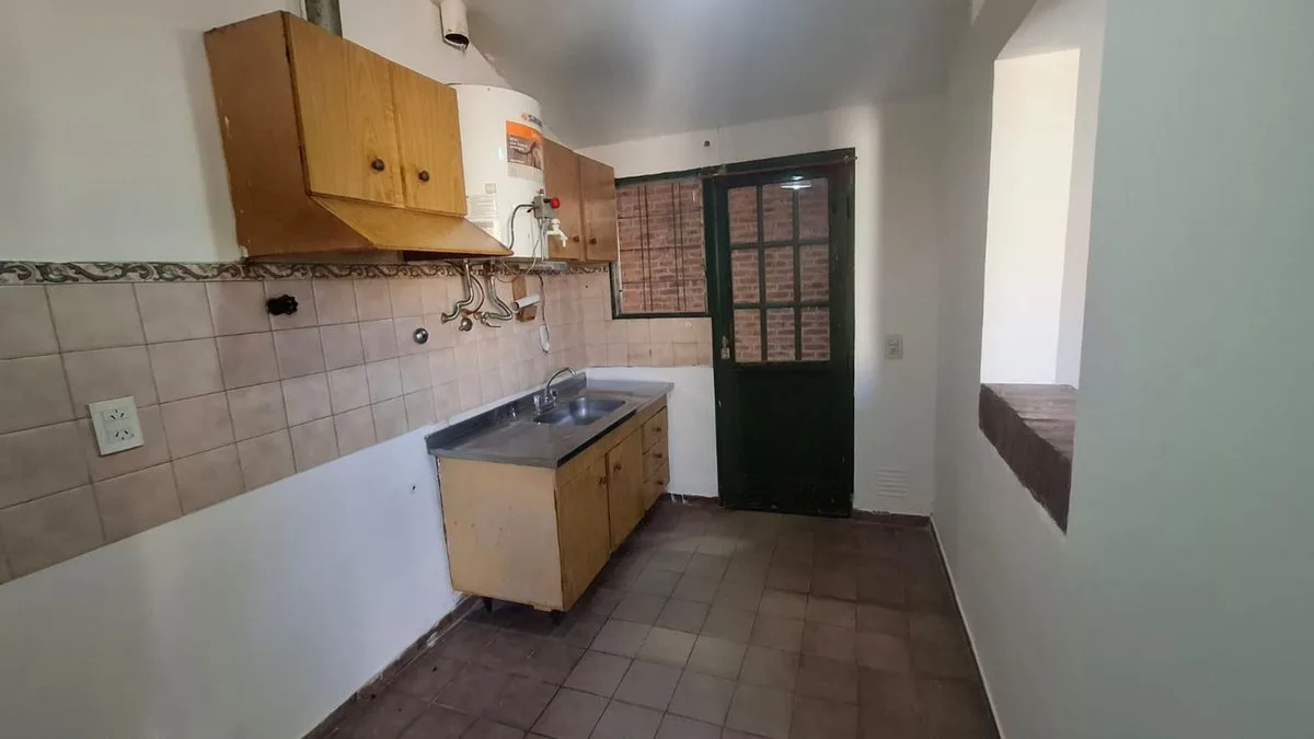 Casa en venta de 3 dormitorios y dos baños foto 3