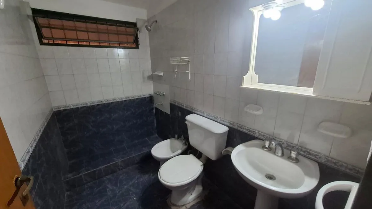 Casa en venta de 3 dormitorios y dos baños foto 5