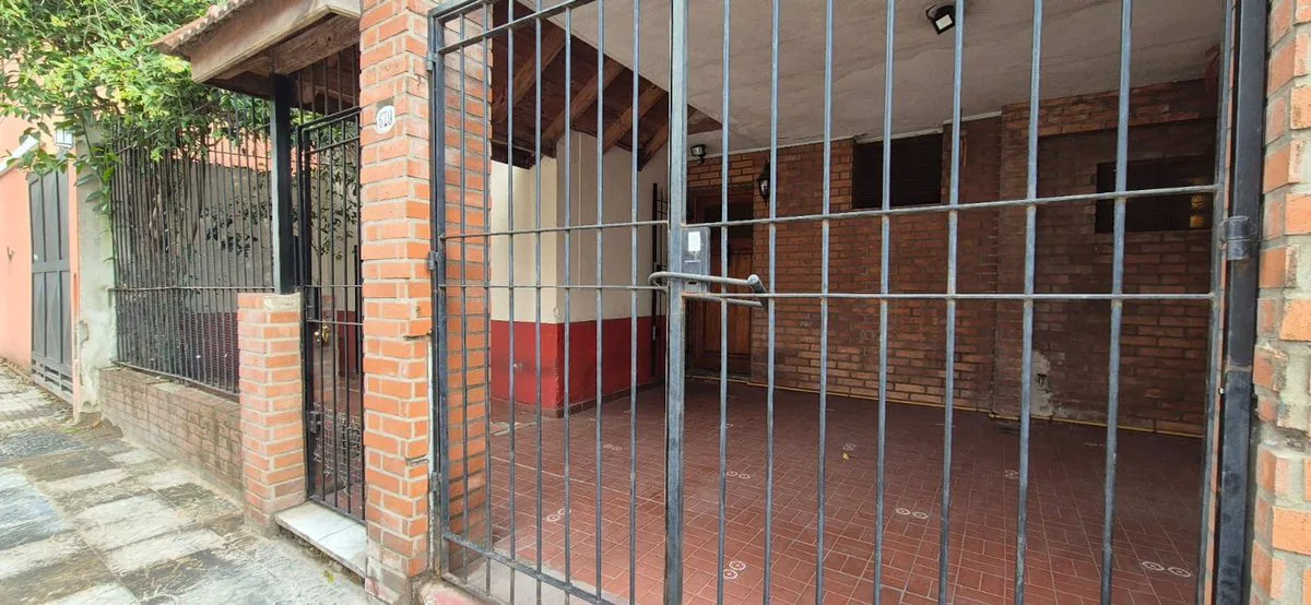 VENTA CASA LOTE PROPIO EX-MUNICIPAL-LINIERS foto 3