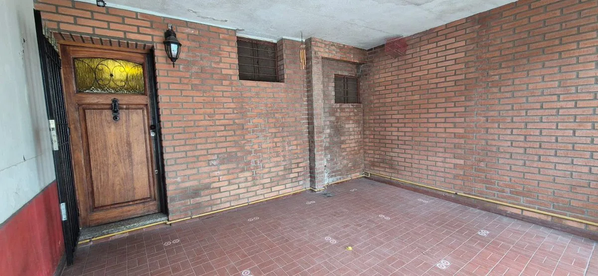 VENTA CASA LOTE PROPIO EX-MUNICIPAL-LINIERS foto 4