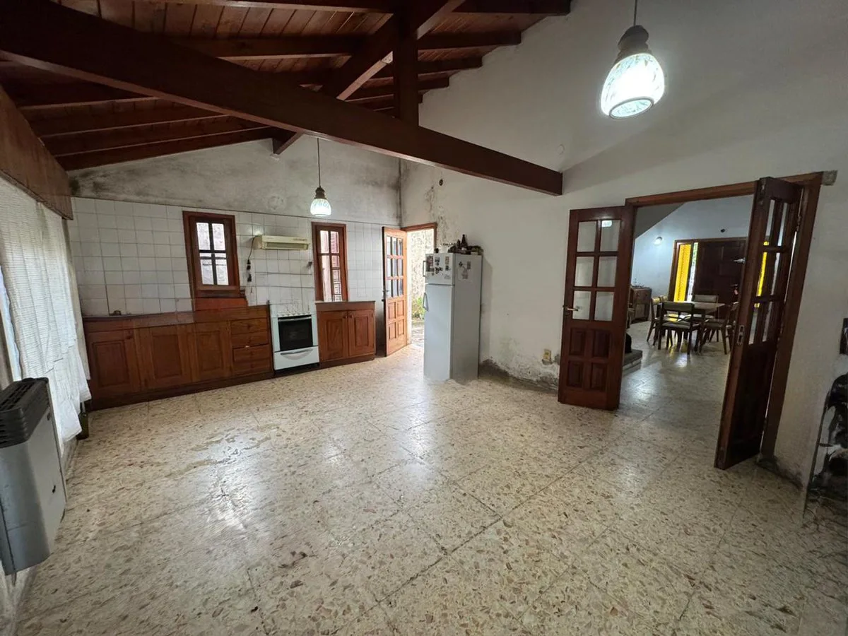 TEMPERLEY CASA RECICLAR 4 AMB. PARQUE LOTE 600 MTS foto 4