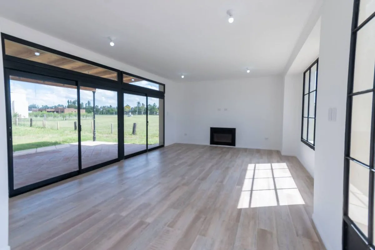 Casa A ESTRENAR de 3 dorm en Country La Reserva foto 2