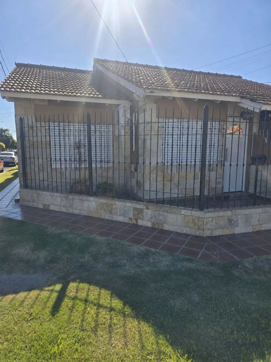 VENTA CASA 2 DORMITORIOS EN SAN NICOLAS, Apta Créd foto 2