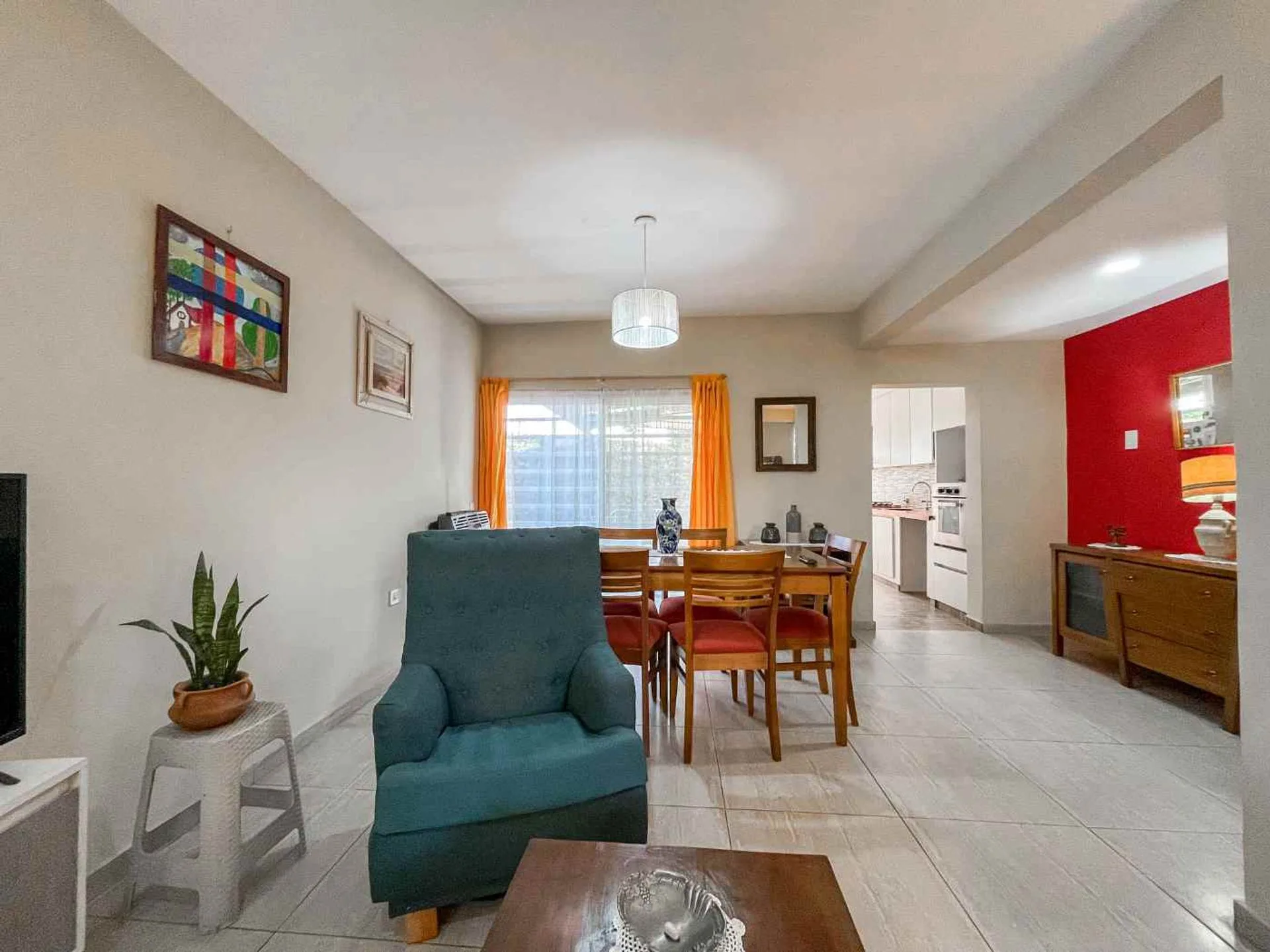 CASA 4 AMBIENTES EN VENTA LA PLATA. foto 2