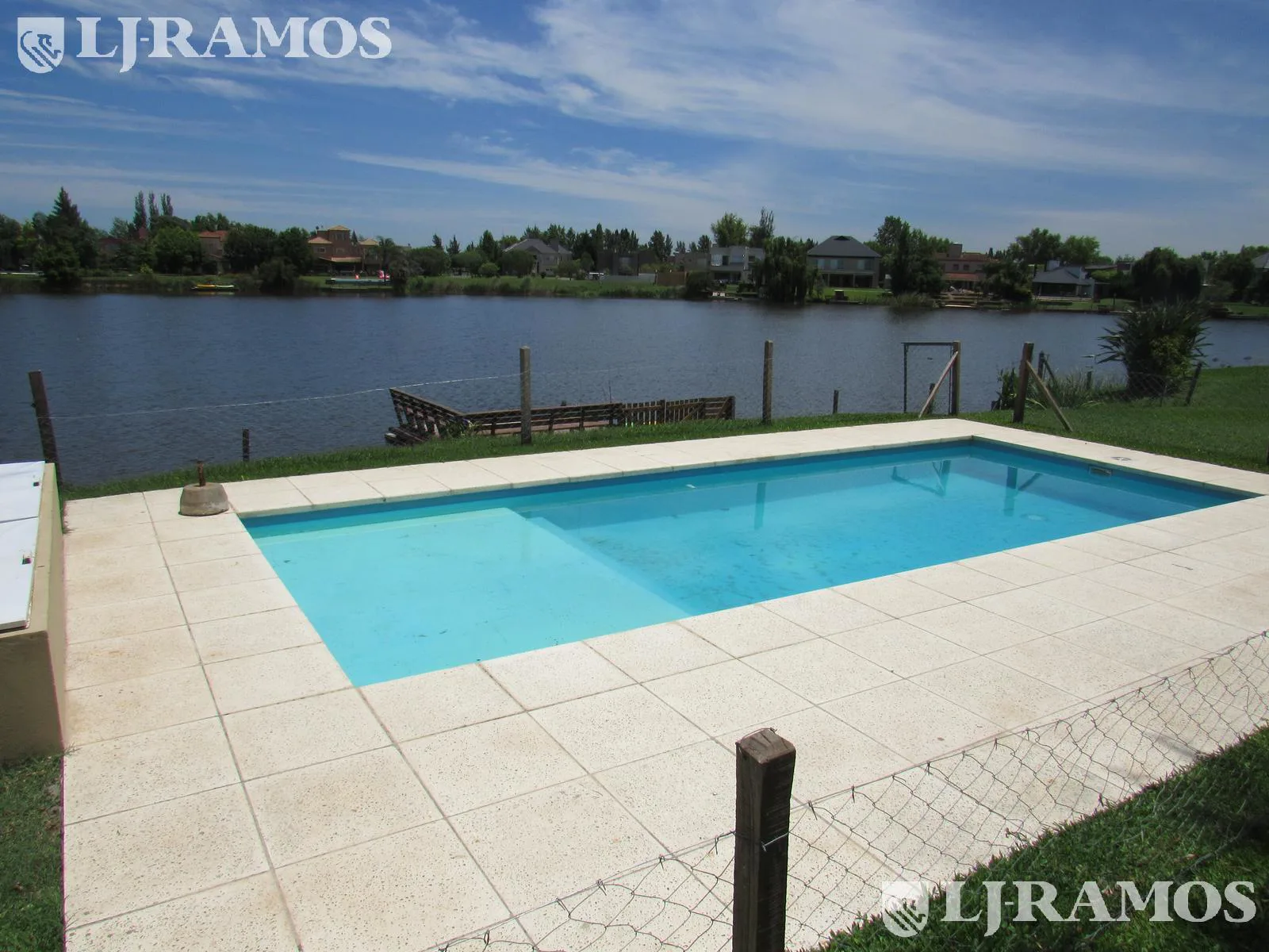 4 DORMITORIOS, ESCRITORIO y AREA SERVICIO. A LAGUNA. foto 5