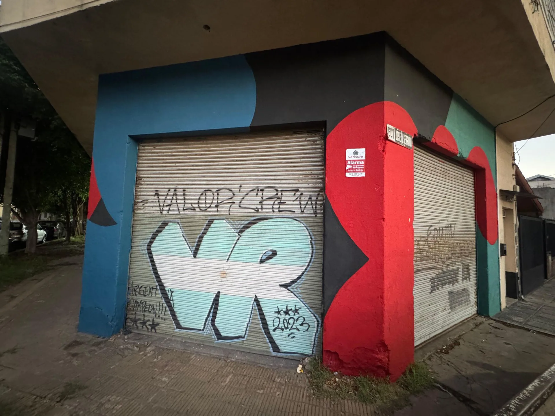 VENTA DE EXCELENTE GALPÓN EN CASEROS foto 4