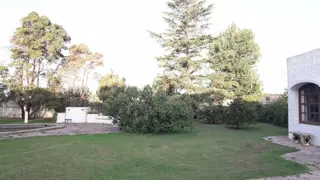 CASA QUINTA EN VENTA,  GRAN PARQUE CON PILETA foto 5