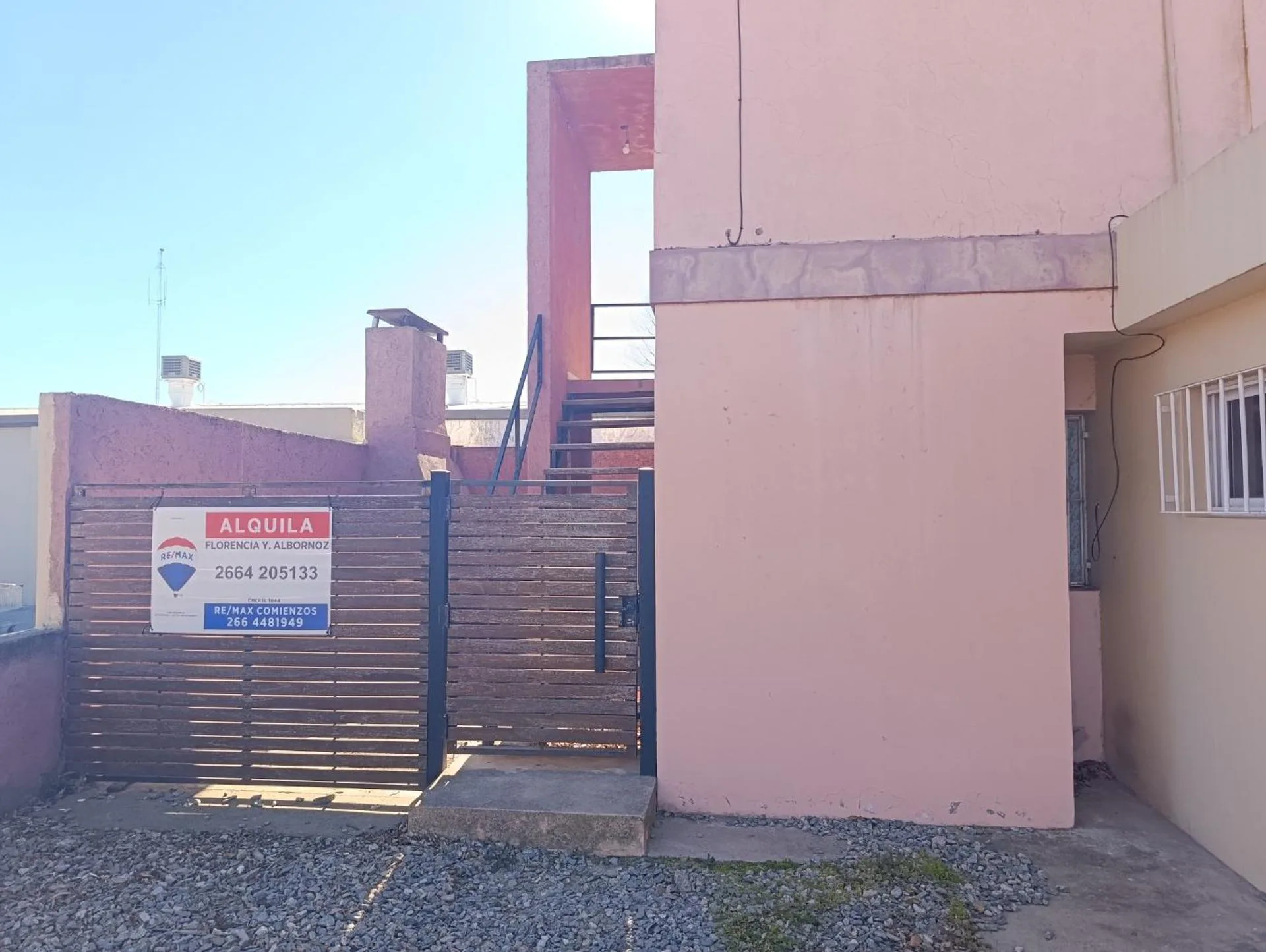 Local apto consultorios médicos/oficinas + depto. foto 4