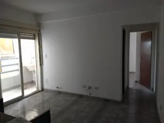 DTO 2 AMBIENTES (AVENIDA VELEZ SARSFIELD 451) C.MADERO foto 4