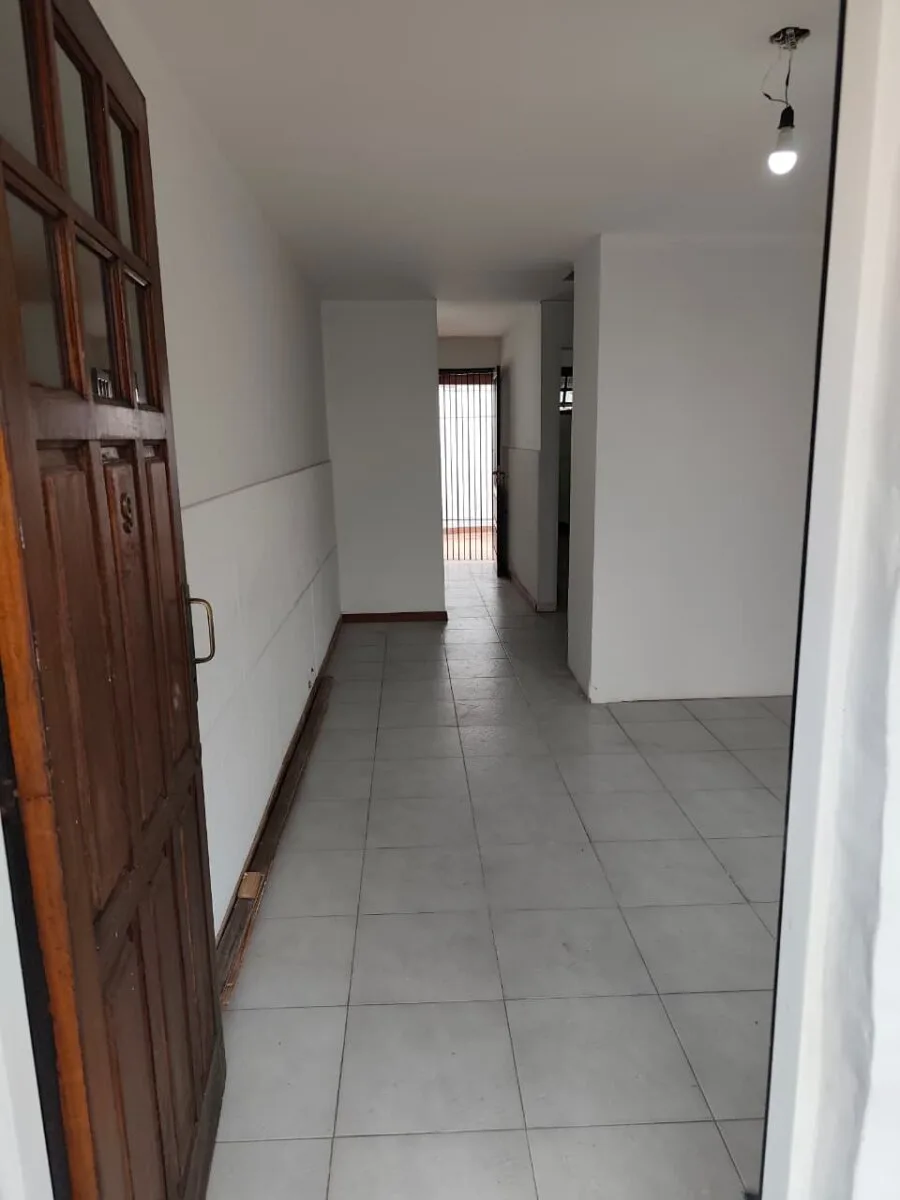 DUPLEX 3 AMBIENTES CON COCHERA EN CASTELAR NORTE foto 3