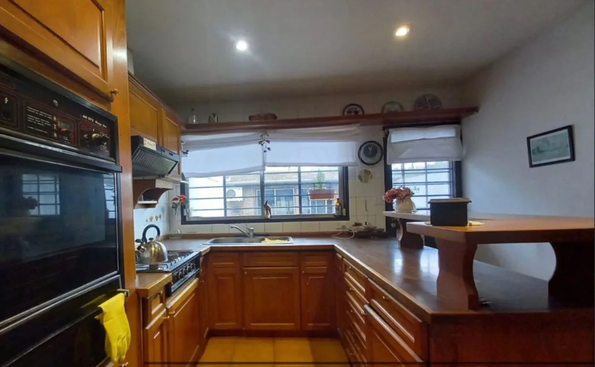 CASA 5 AMBIENTES VENTA  CASTELAR foto 3