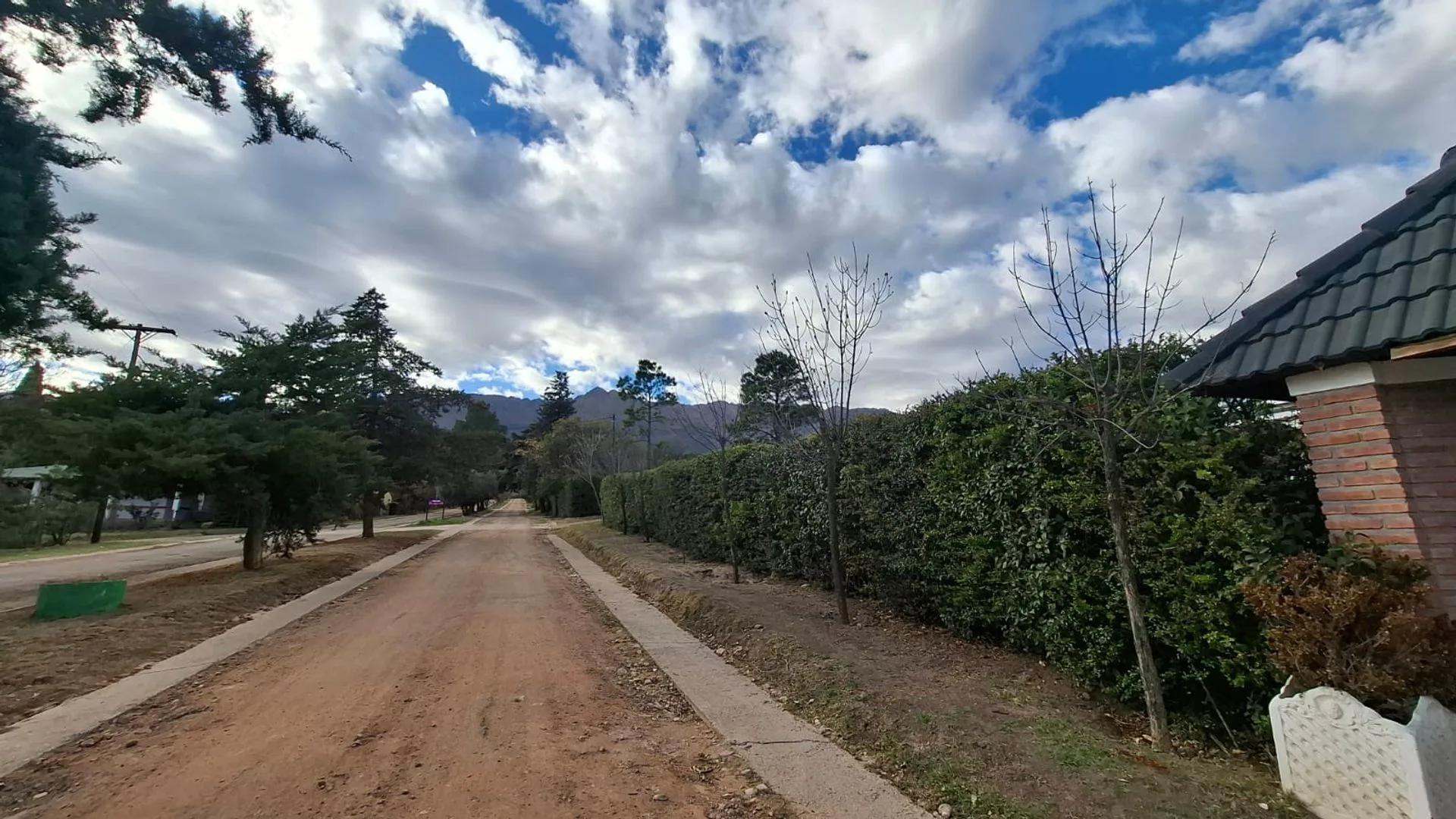 Venta Casa de categoria Los Hornillos lote 2650m2 foto 4