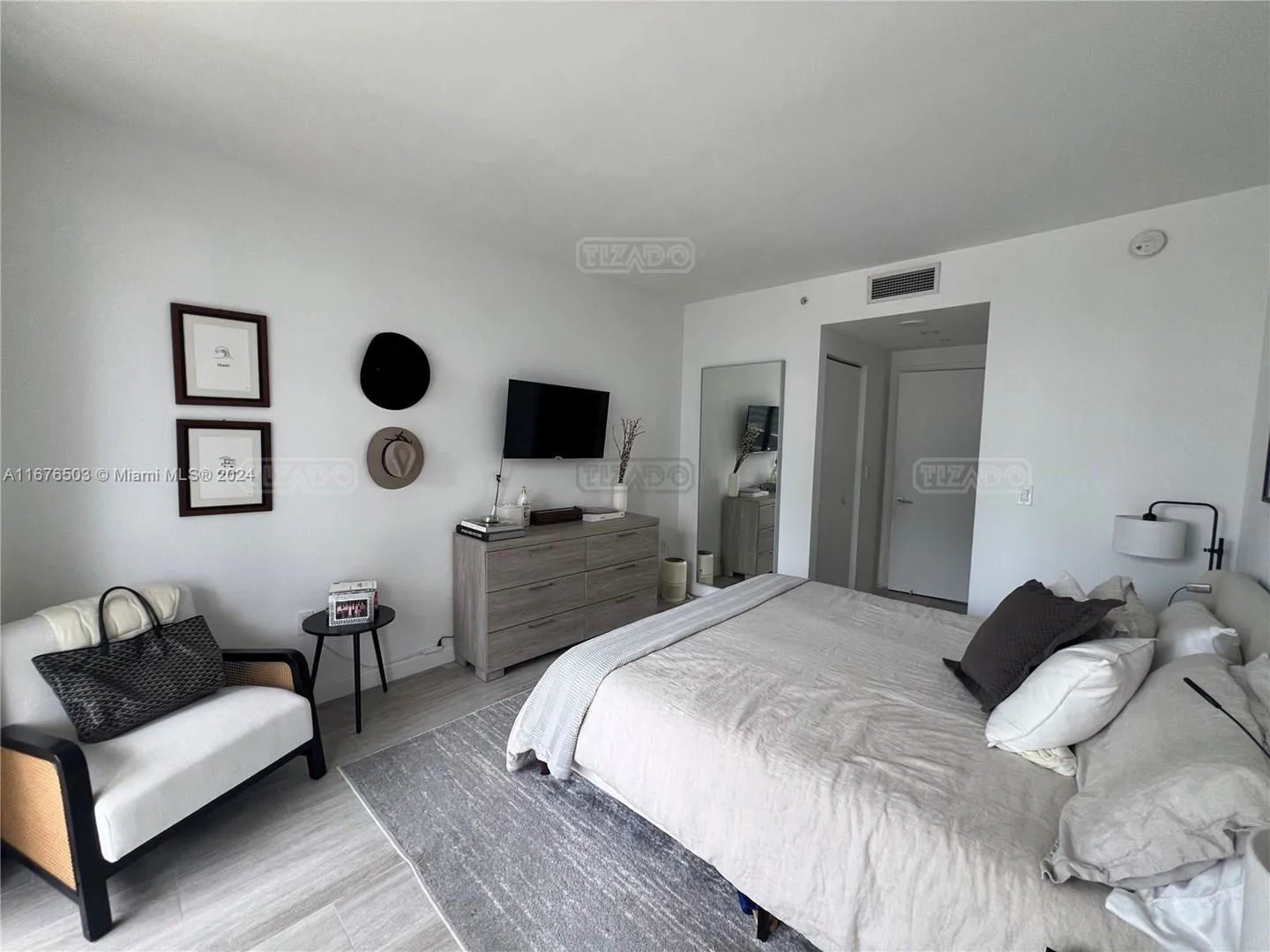 55 SW 9th St #1604 foto 5
