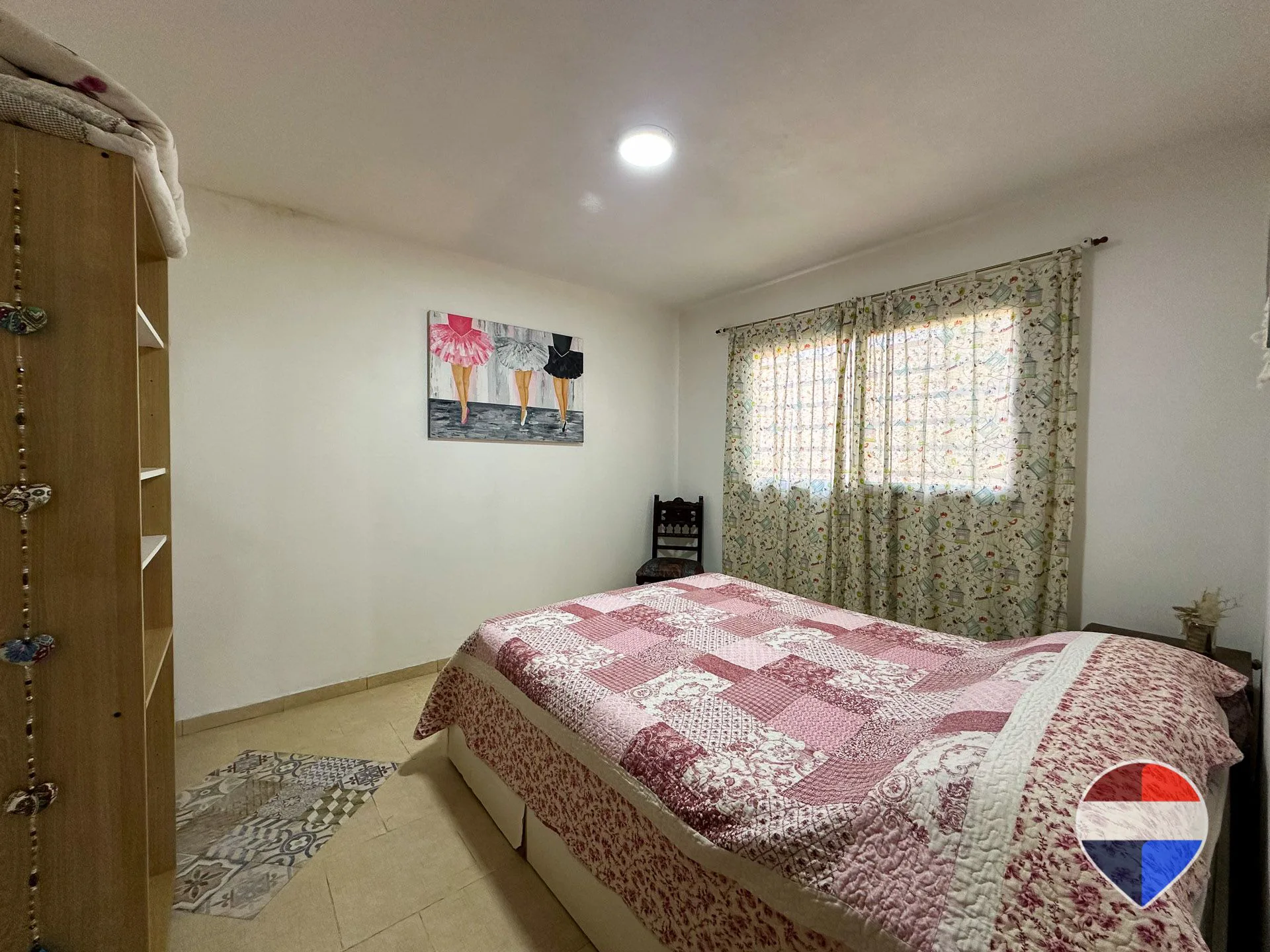 CASA EN VENTA 4 AMBIENTES EN DOMSELAAR CON PILETA foto 5