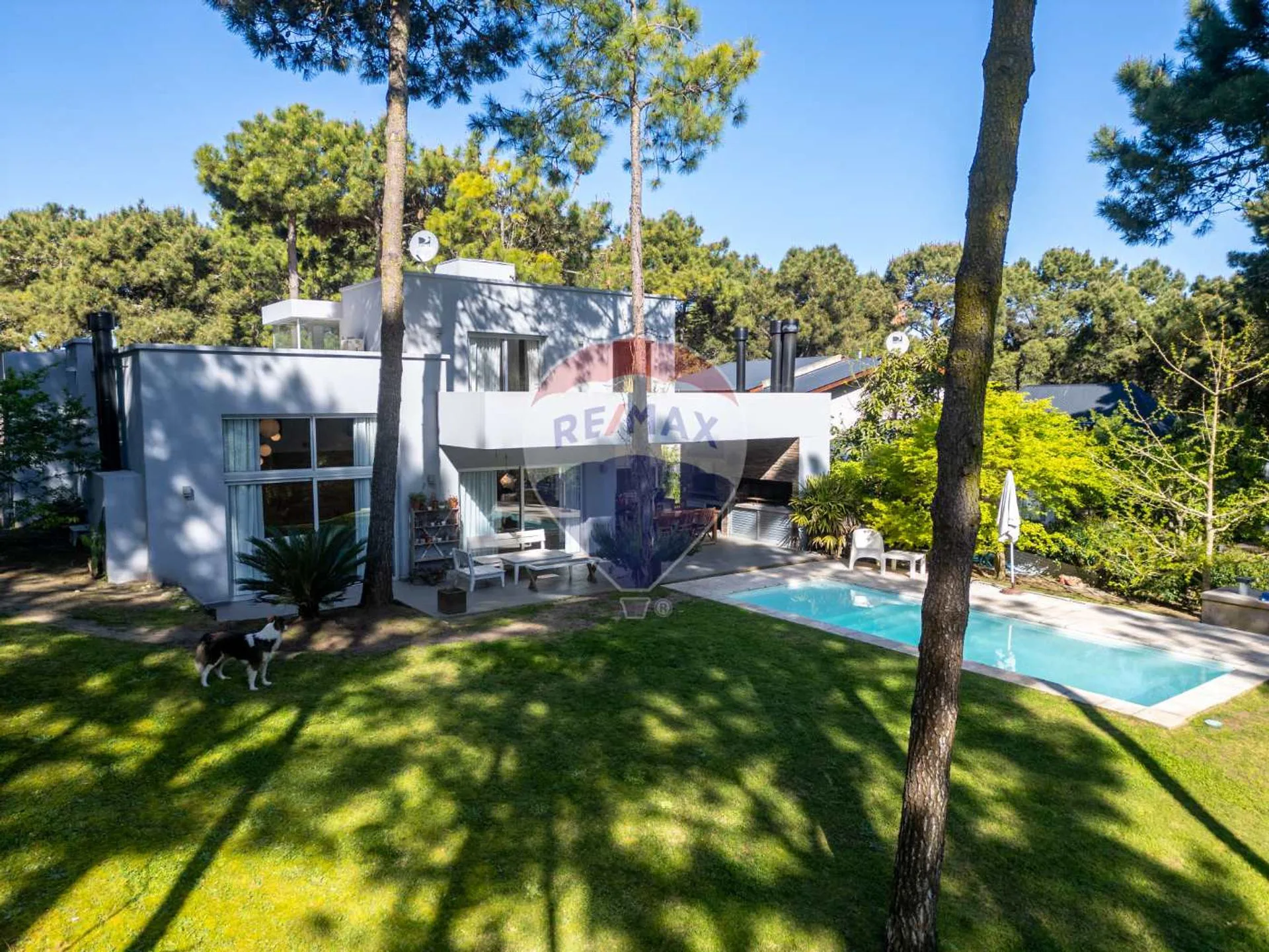 Vendo Casa en Pinamar 4 ambientes con pileta foto 4
