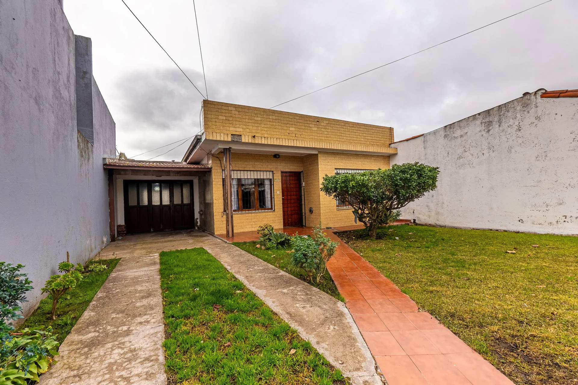venta casa 3 ambientes cochera parque S. Florencio