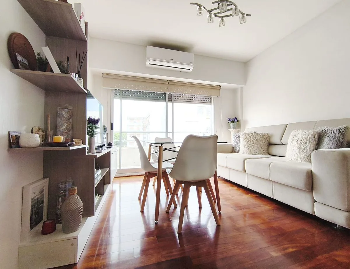 VENTA DEPARTAMENTO 2 AMBIENTES EN MONTE CASTRO foto 3
