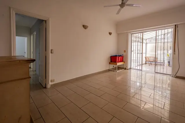 Venta - Departamento 4 amb con Patio en Floresta - Permuta