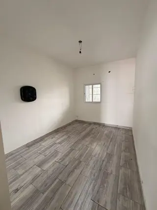 Casa americana 4 ambientes en excelente ubicacion y con amplio fondo. Villa Luzuriaga foto 3