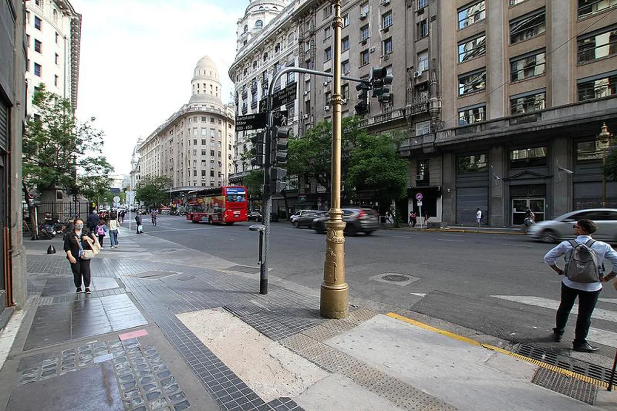 Roque Saenz Peña 615 1° foto 5