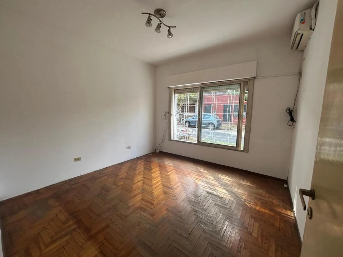 VENTA EXCELENTE PH AL FTE. PATIO S/EXP.  V. MAIPU foto 2