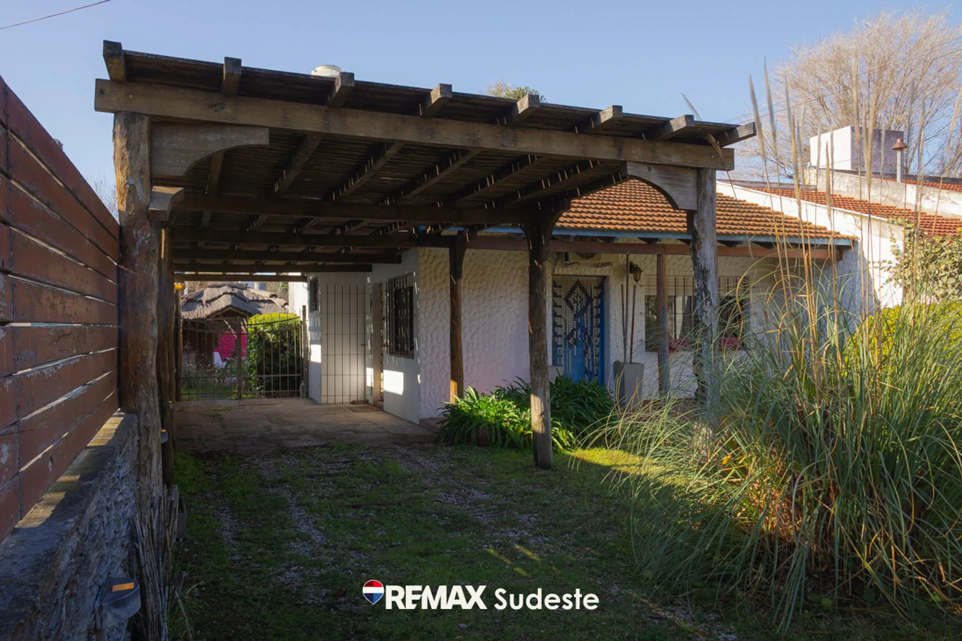CASA 2 DORMITORIOS CON PILETA APTA CREDITO foto 5