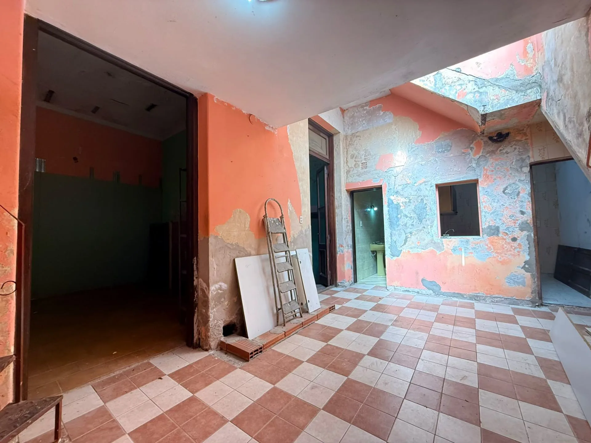 VENTA PH 3 AMB PARQUE CHACABUCO A RECICLAR TERRAZA foto 3