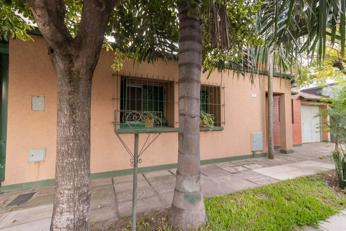 Casa de 3 dormitorios en Barrio UPCN foto 2