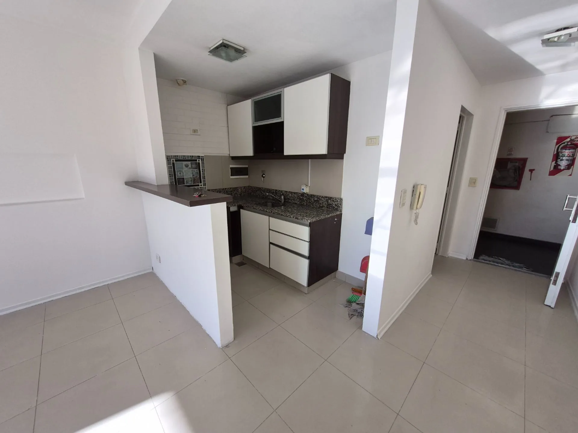 VENTA MONOAMBIENTE CON BALCON EXCELENTE VISTA foto 3