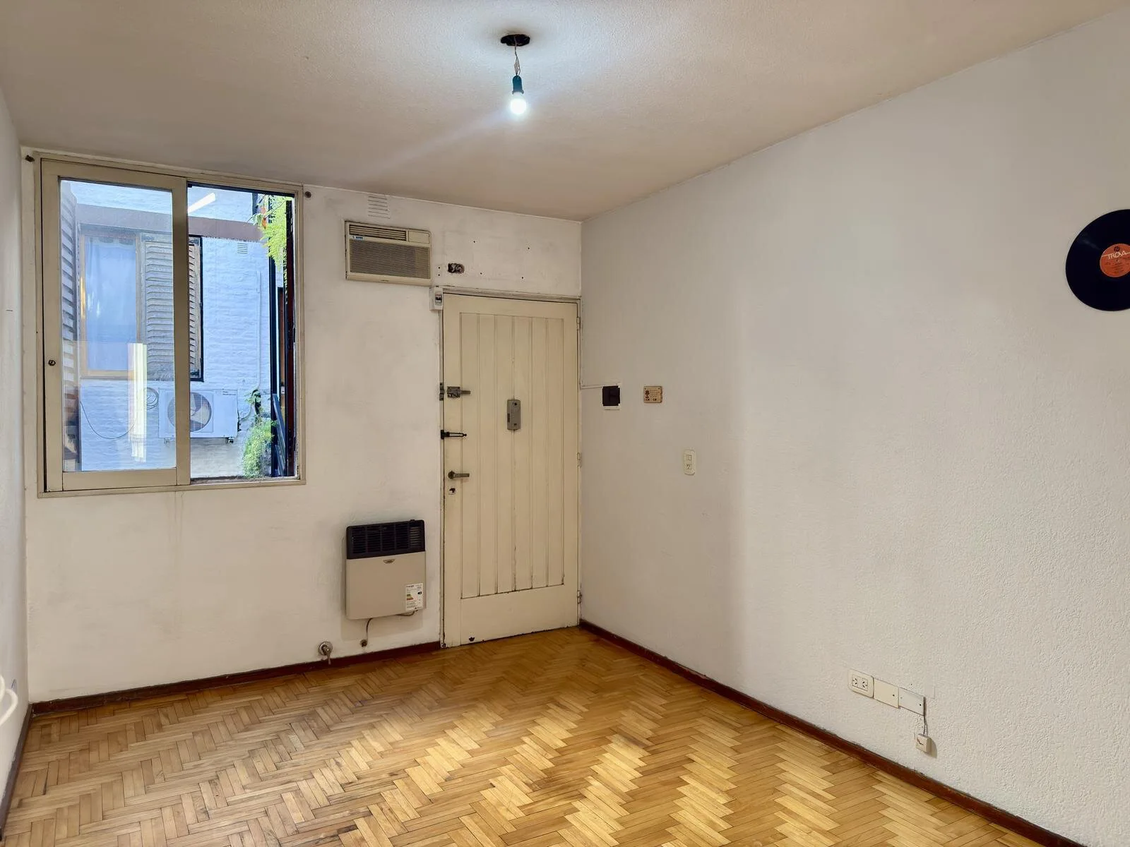 DEPARTAMENTO 2 AMBIENTES A LA VENTA EN EL CENTRO DE RAMOS MEJIA - APTO CREDITO foto 2