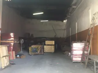 VENTA Deposito, Pompeya. 134 m2 totales. Pepiri esquina Av A. Alcorta.  U$S 110.000.- foto 2