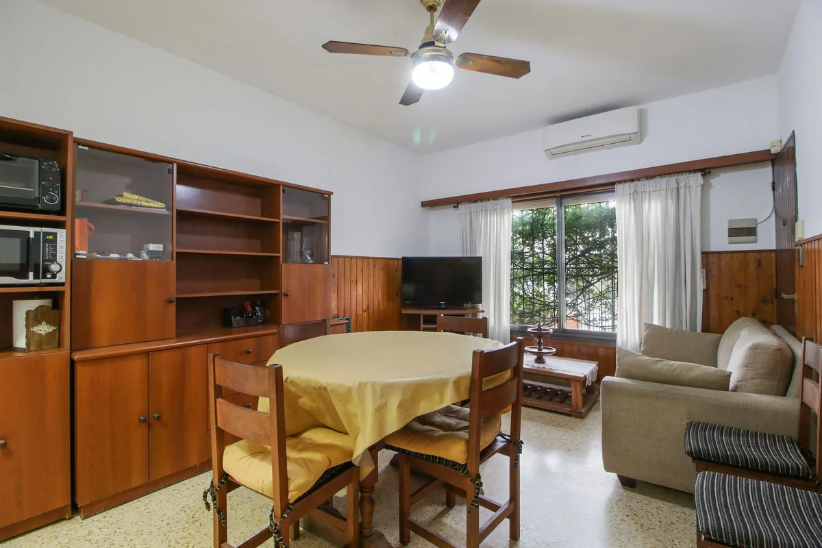 Venta lote 2 casas de 4 amb + quincho y cochera foto 4