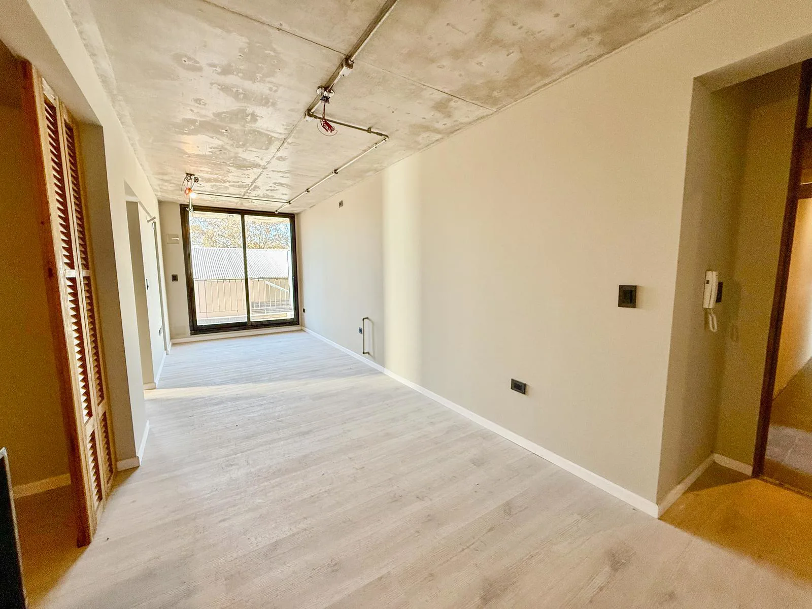 Brown 2700 - Departamento en venta de dos dormitorios - Rosario, Pichincha foto 3