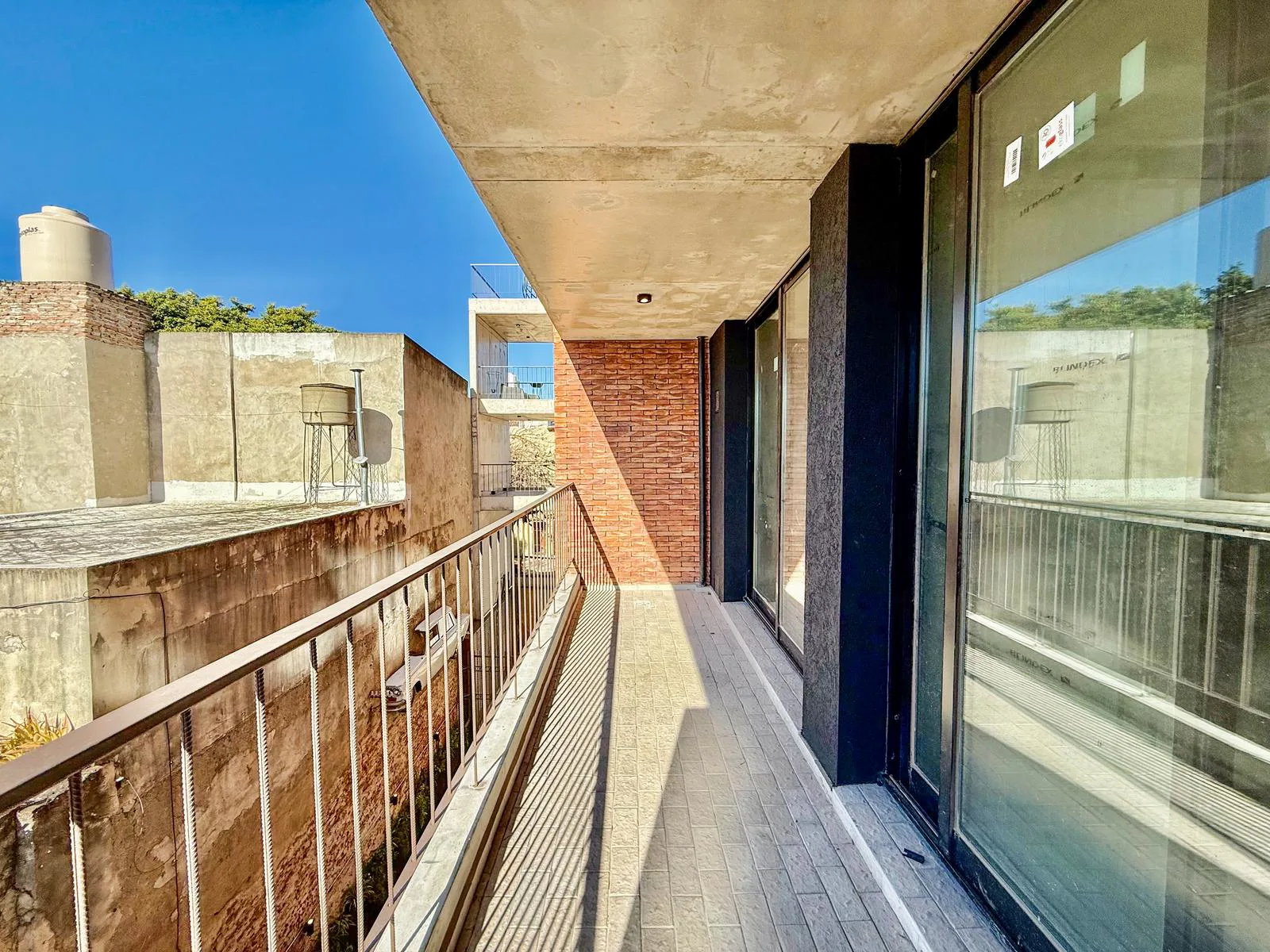 Brown 2700 - Departamento en venta de dos dormitorios - Rosario, Pichincha foto 4