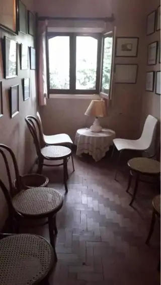 Alquilo Consultorio/oficina en BºInglés - A 2 cuadras del Tren foto 2