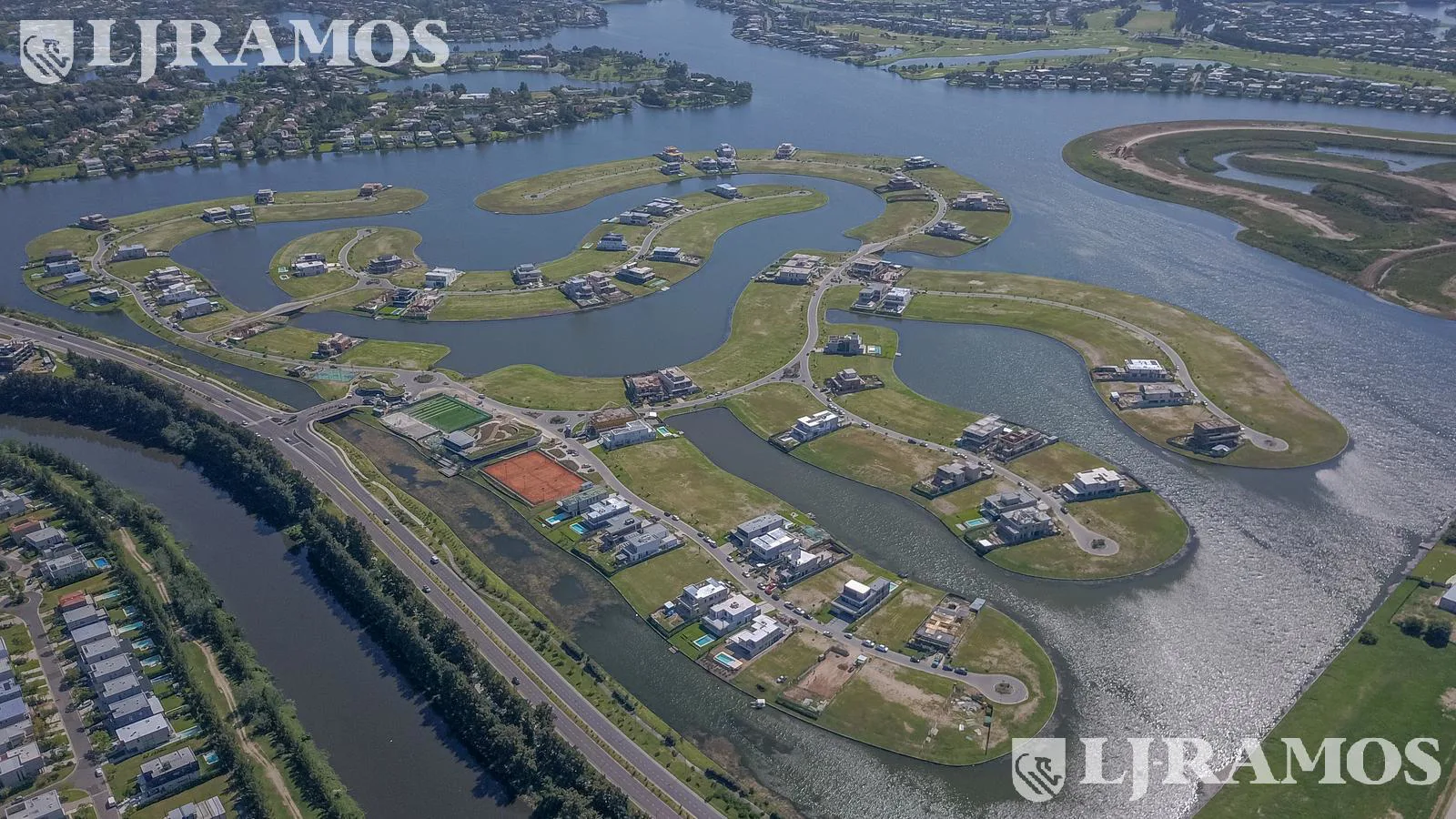 Lote en venta en  Los puentes al agua con orientación NE foto 3