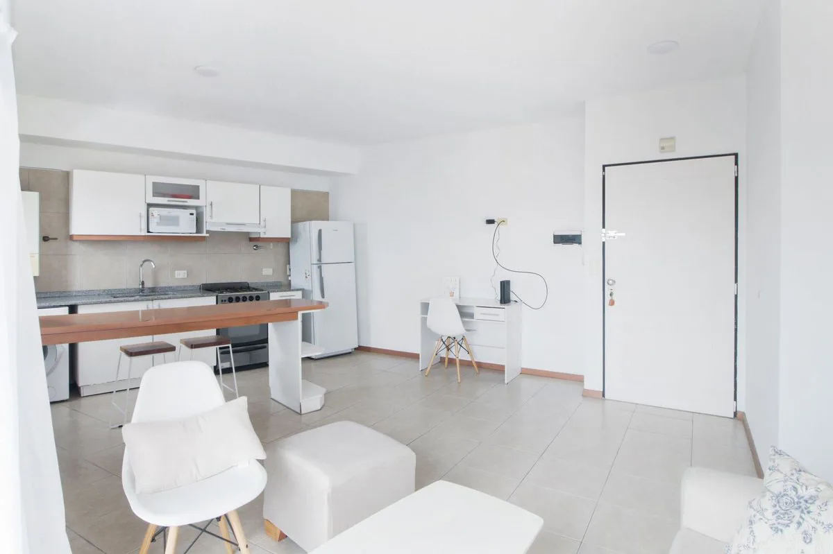 VENTA DEPARTAMENTO DOS AMBIENTES CON BALCON FRENTE foto 4