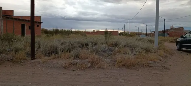 Lote en Esquina a 200 mts Ruta 22 Senillosa