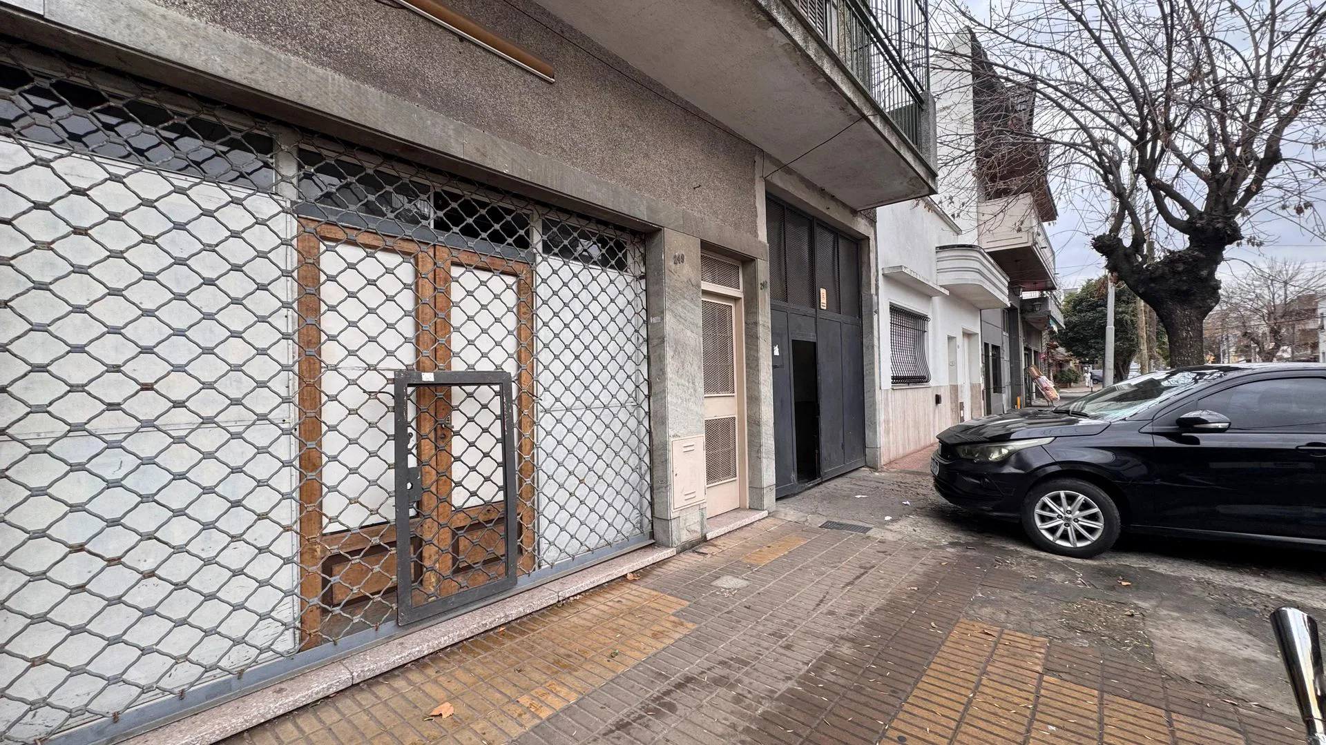 VENTA GALPON DEPOSITO CON LOCAL COMERCIAL foto 4