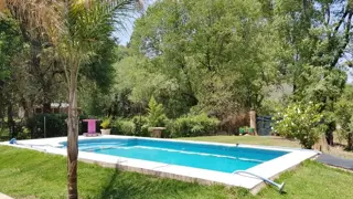 Vivienda de 3 dormitorios con pileta, lindante costa de arroyo foto 5