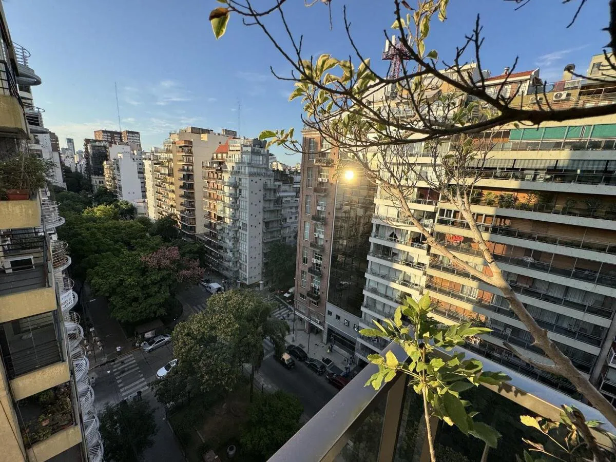 PALERMO - BOULEVARD CHARCAS - PISO - 4 AMB. C/COCHERA - IMPERDIBLE! foto 3