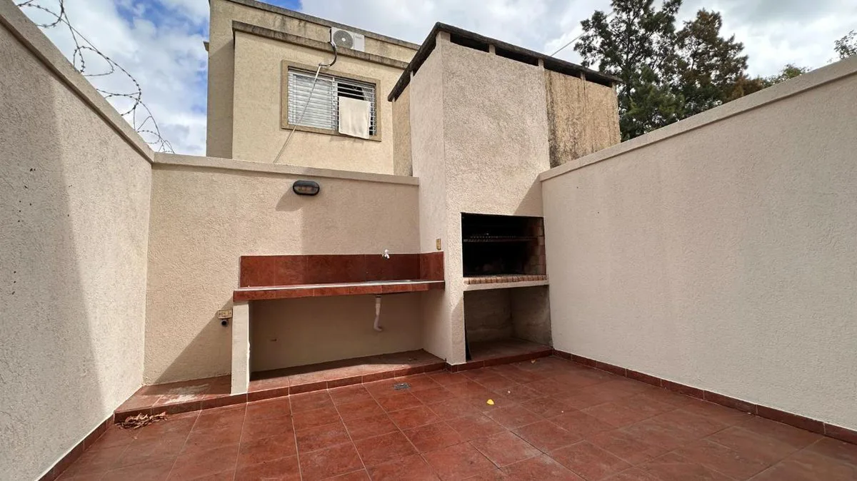 VENTA CONDOMINIO DUPLEX 3 AMBIENTES EN EZEIZA foto 5