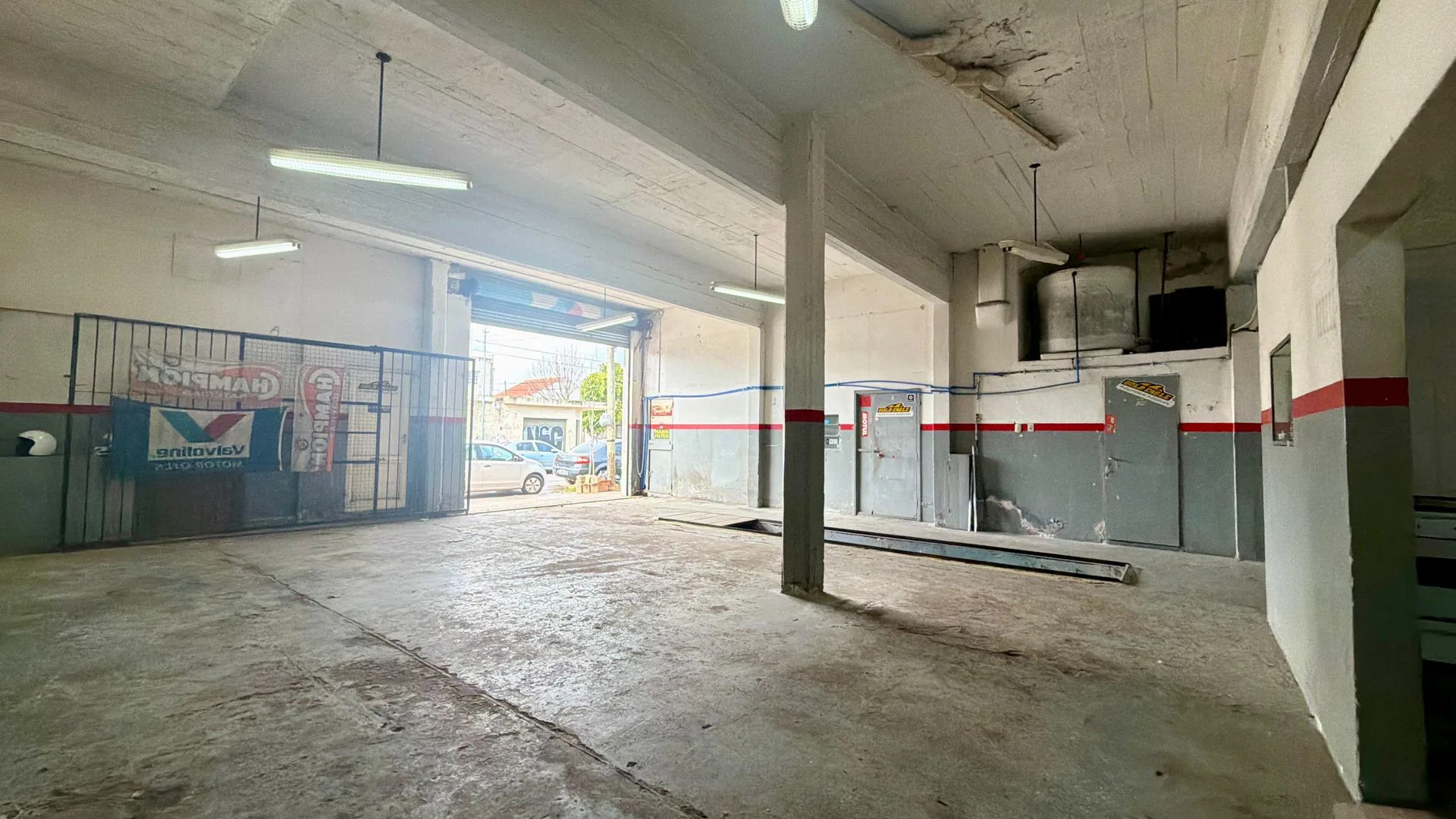 Venta Galpón 133M² Múltiples Usos Barrio Los Andes foto 3