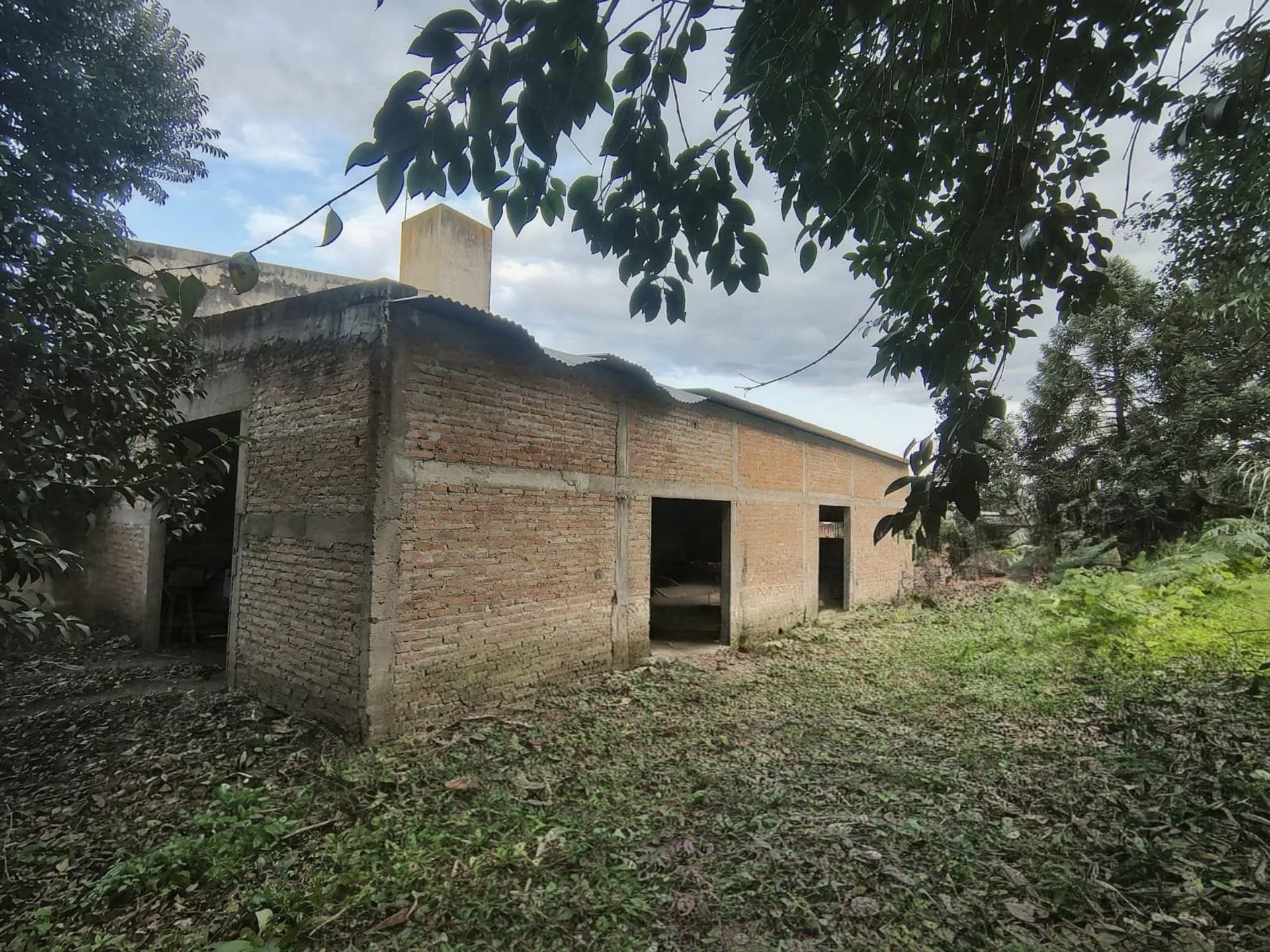 VENTA TERRENO CON CONSTRUCCION - FLEMING 2900 - YB foto 2