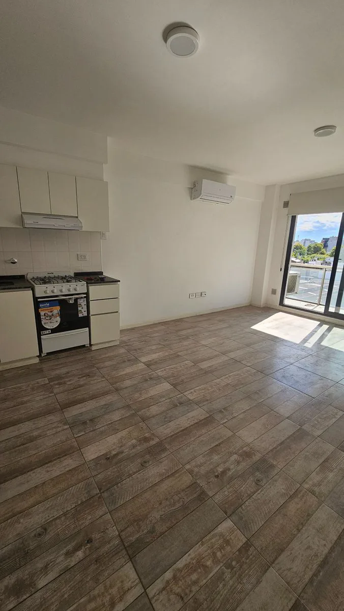 Alquiler Monoambiente a estrenar con balcón al fte foto 3