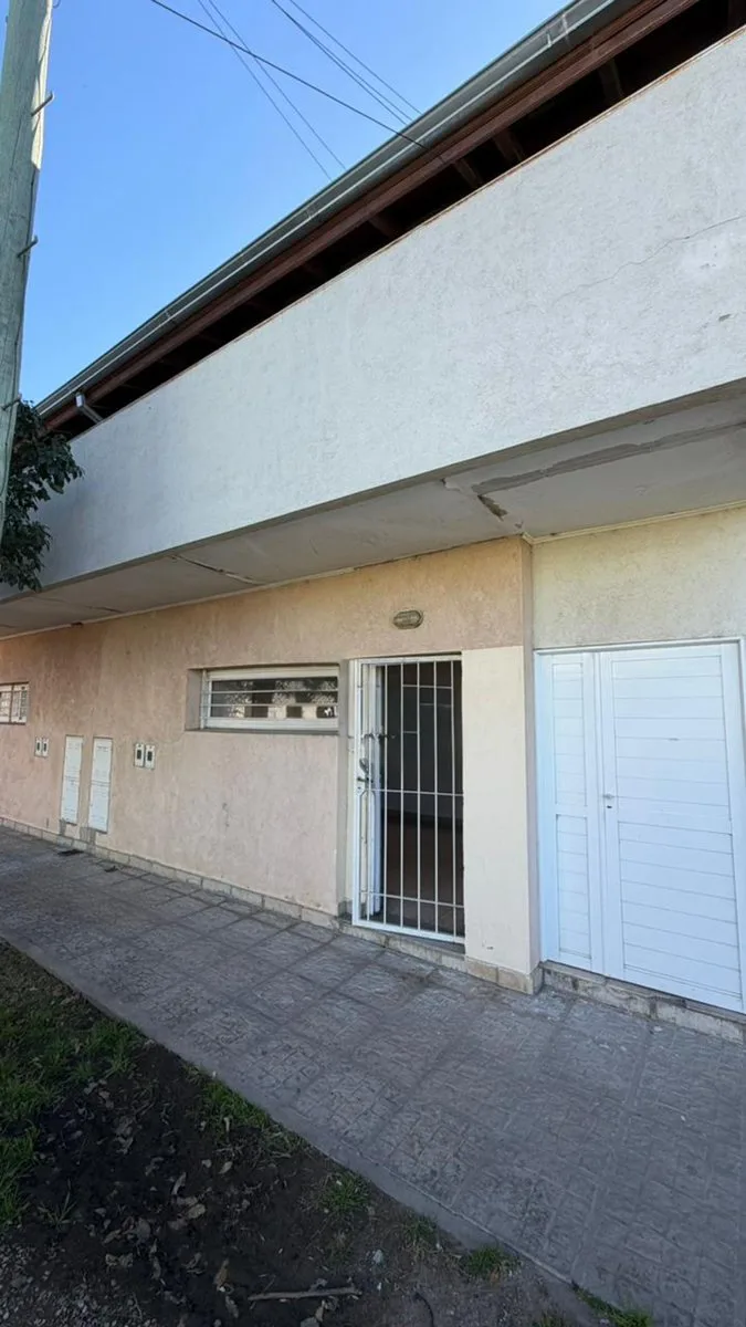 Se vende dpto. 2 ambientes c/cochera VT