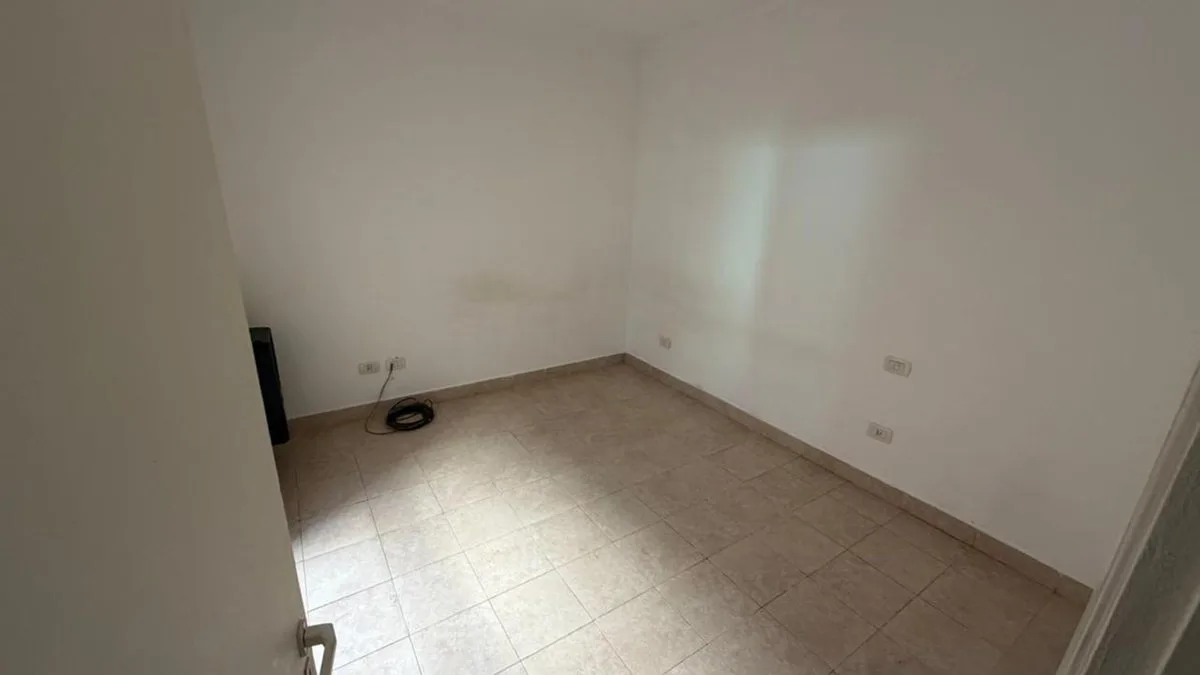 Se vende dpto. 2 ambientes c/cochera VT foto 2