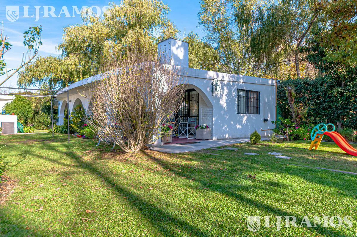 CASA BARRIO SEMI ABIERTO.  PILAR. 1320M2 TERRENO - APTO CREDITO foto 2