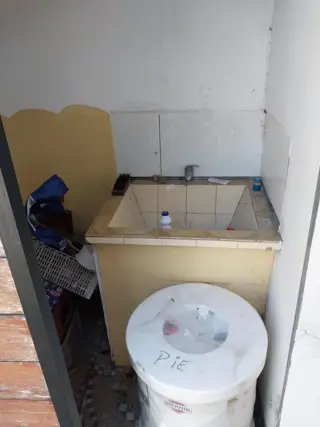 Casa en alquiler con cochera foto 4